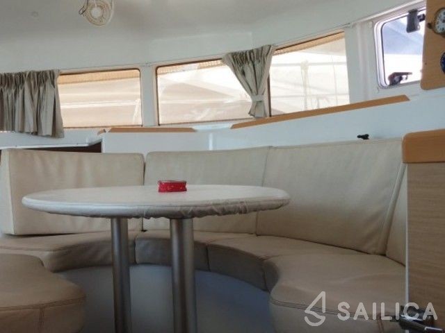 Lagoon 380 - Yacht Charter Sailica