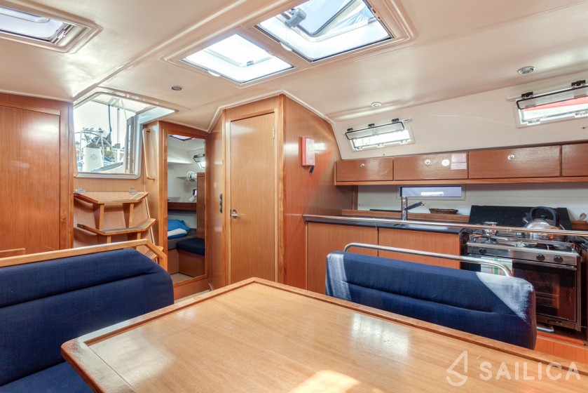 Bavaria 40 Cruiser - Yacht Charter Sailica