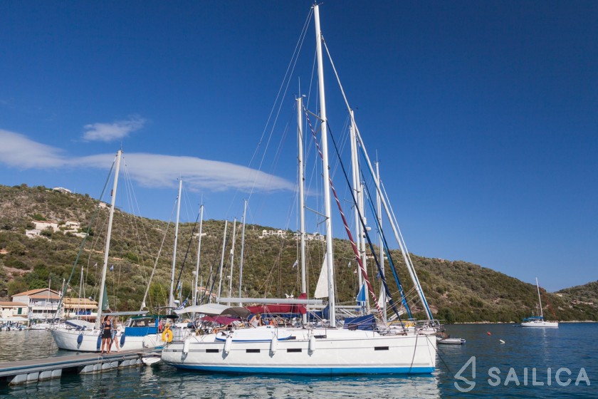 Bavaria 40 Cruiser - Yacht Charter Sailica