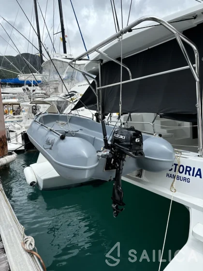 Lagoon 42 - Yacht Charter Sailica