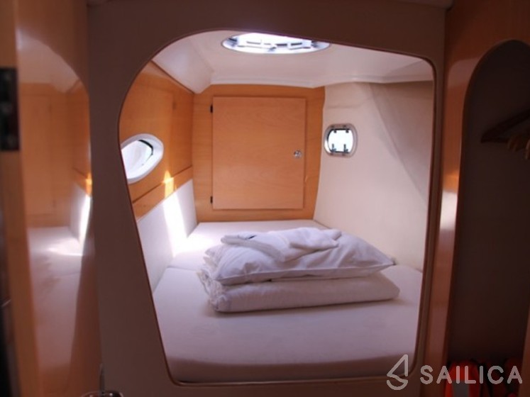 Lavezzi 40 - Yacht Charter Sailica
