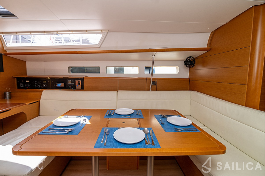 Sun Odyssey 509 - Yacht Charter Sailica