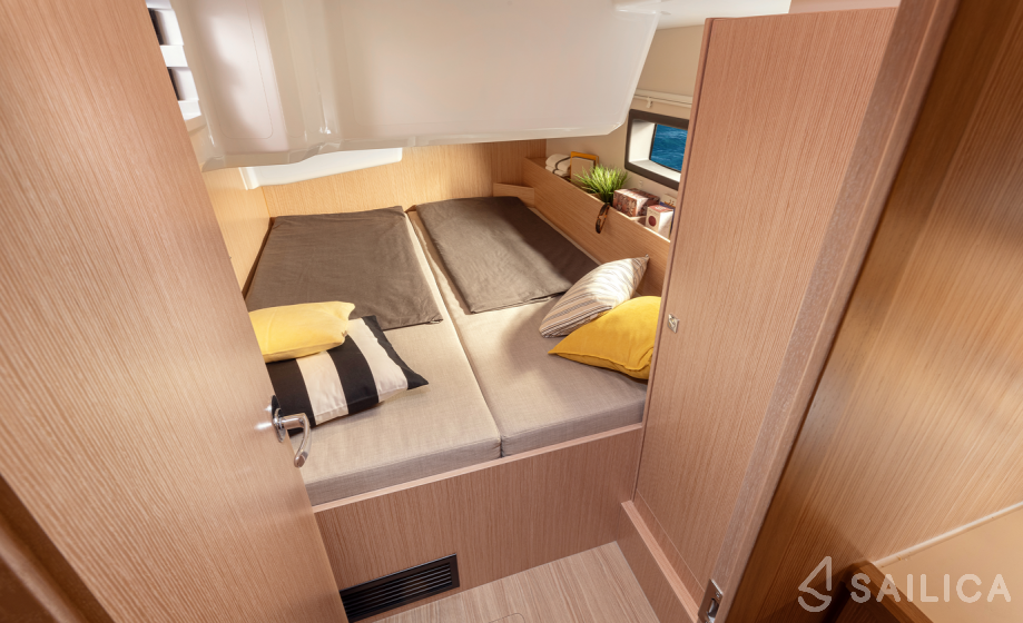 Bavaria C38 - Yacht Charter Sailica