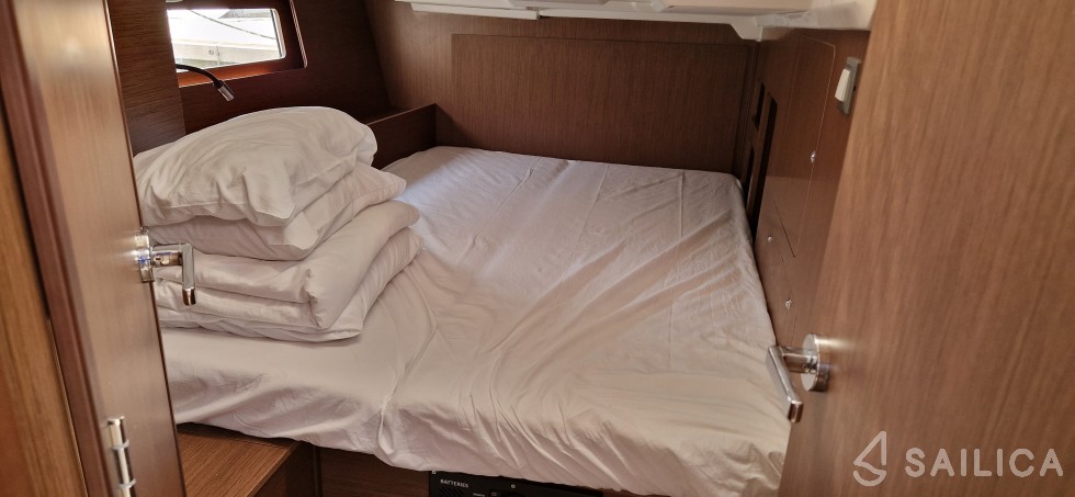 Oceanis 46.1 - Yacht Charter Sailica