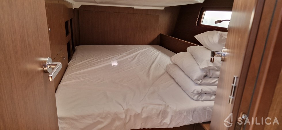 Oceanis 46.1 - Yacht Charter Sailica