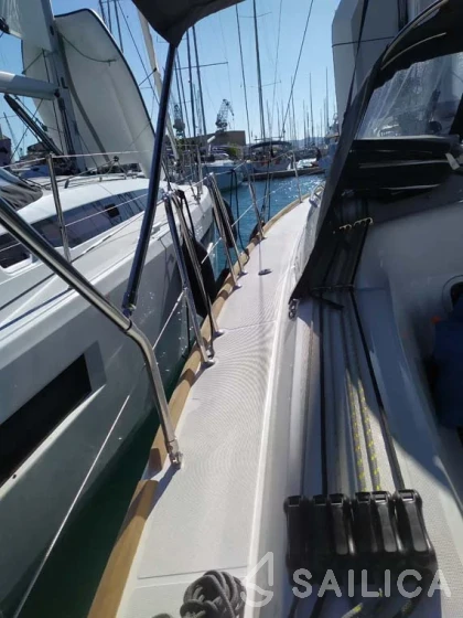 Sun Odyssey 349 - Yacht Charter Sailica