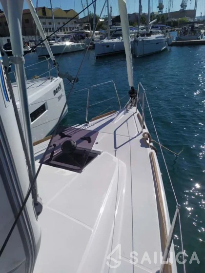 Sun Odyssey 349 - Yacht Charter Sailica