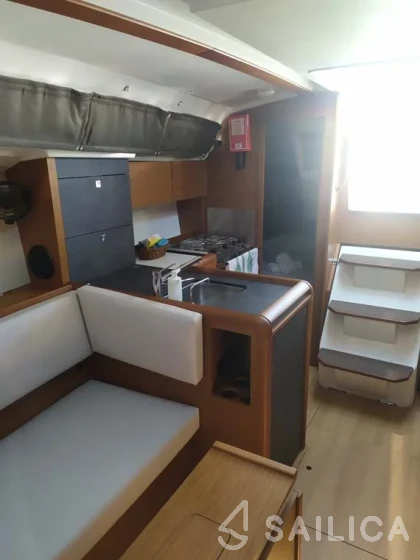 Sun Odyssey 349 - Yacht Charter Sailica