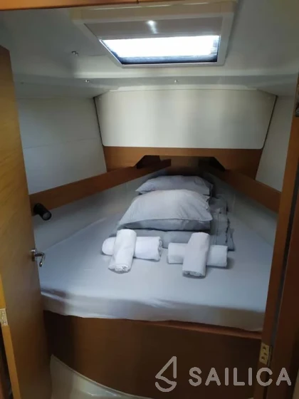 Sun Odyssey 349 - Yacht Charter Sailica