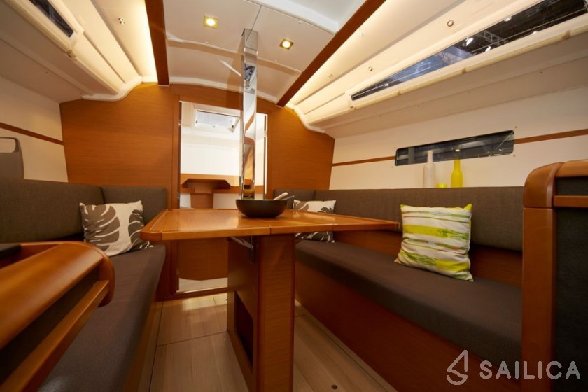 Sun Odyssey 349 - Yacht Charter Sailica
