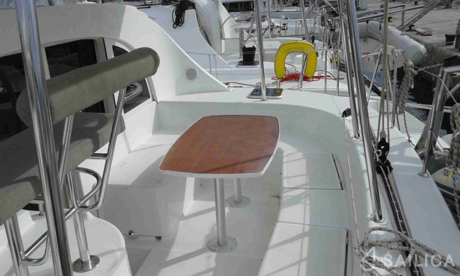 Lagoon 380 S2 - Yacht Charter Sailica