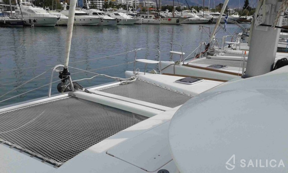 Lagoon 380 S2 - Yacht Charter Sailica