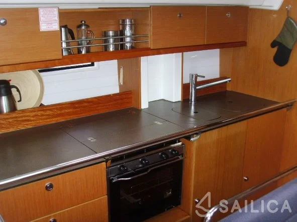 Bavaria 45 Cruiser - Yacht Charter Sailica
