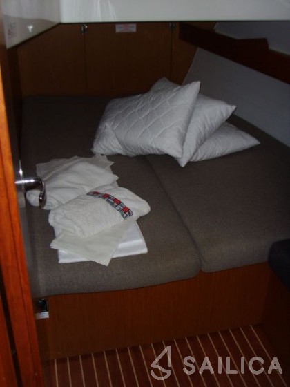Bavaria 45 Cruiser - Yacht Charter Sailica
