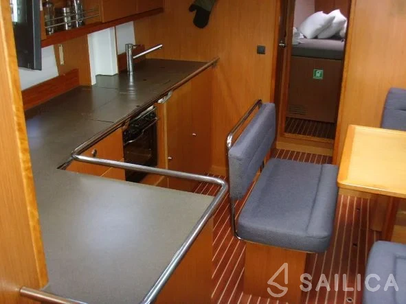 Bavaria 45 Cruiser - Yacht Charter Sailica