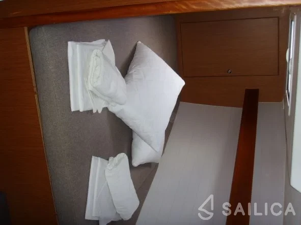 Bavaria 45 Cruiser - Yacht Charter Sailica