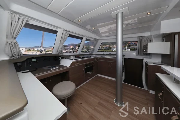 Bali Catspace - Yacht Charter Sailica