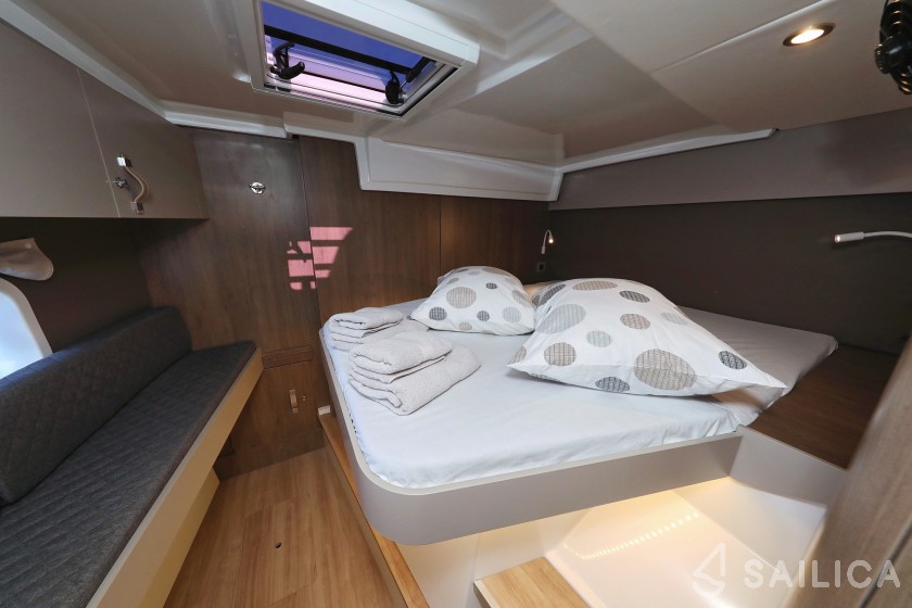 Bali Catspace - Yacht Charter Sailica