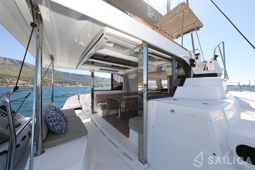 Bali Catspace - Yacht Charter Sailica