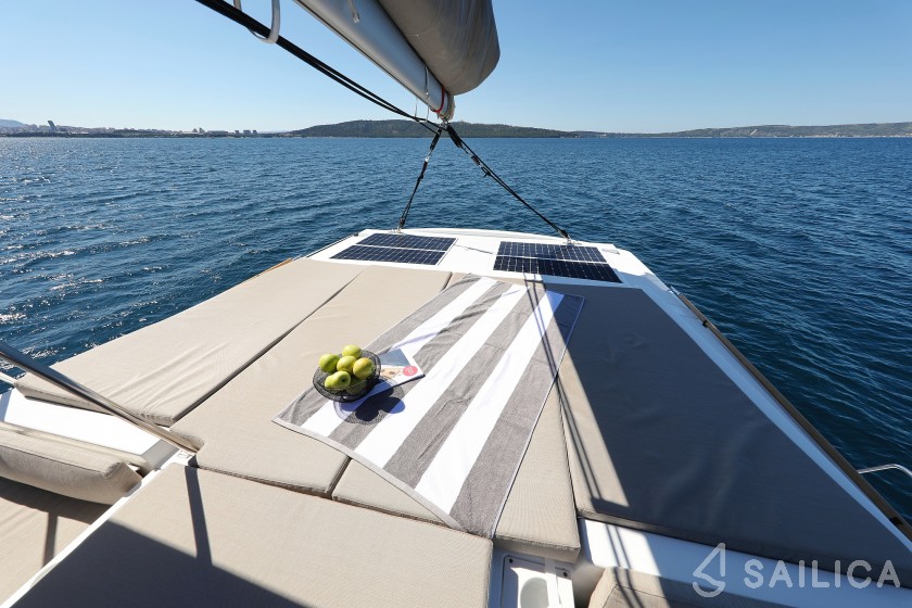 Bali Catspace - Yacht Charter Sailica
