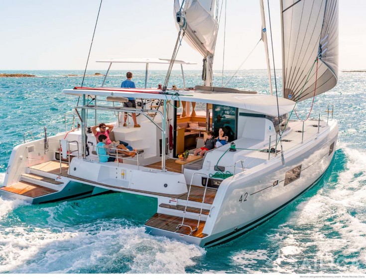 Lagoon 42 - Yacht Charter Sailica