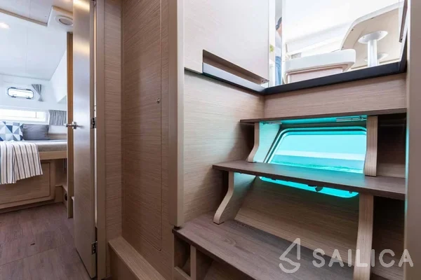 Lagoon 42 - Yacht Charter Sailica