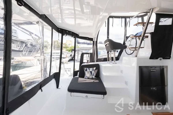 Lagoon 42 - Yacht Charter Sailica