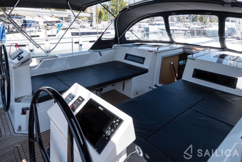 Bavaria C50 - Yacht Charter Sailica