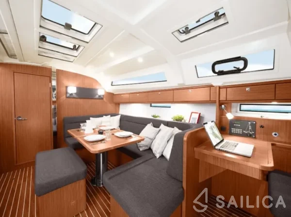 Bavaria 41 Cruiser - Yacht Charter Sailica