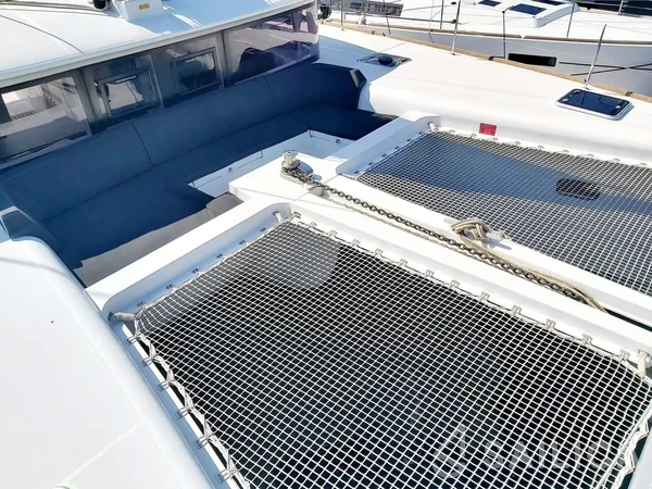 Lagoon 450  Flybridge - Yacht Charter Sailica