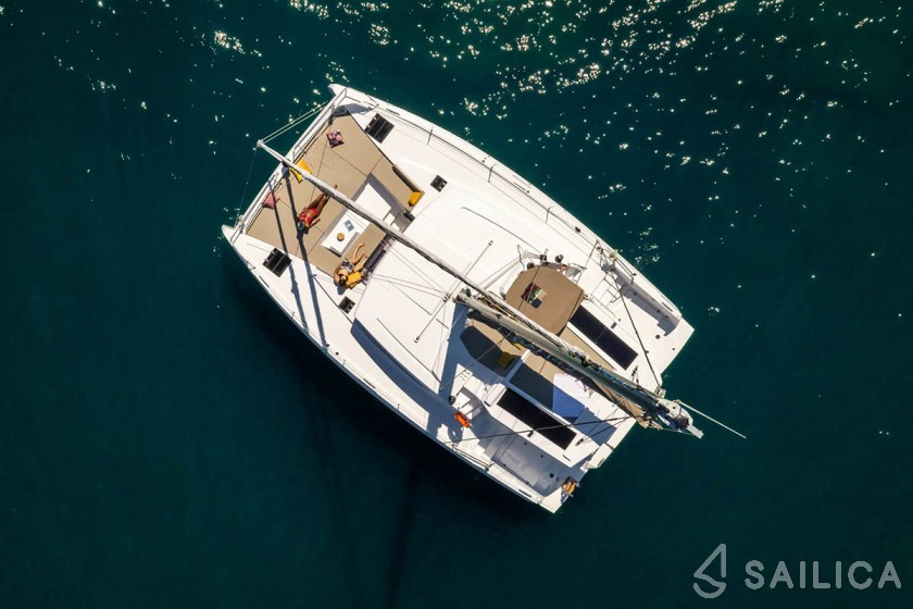 Bali 4.2 - Yacht Charter Sailica