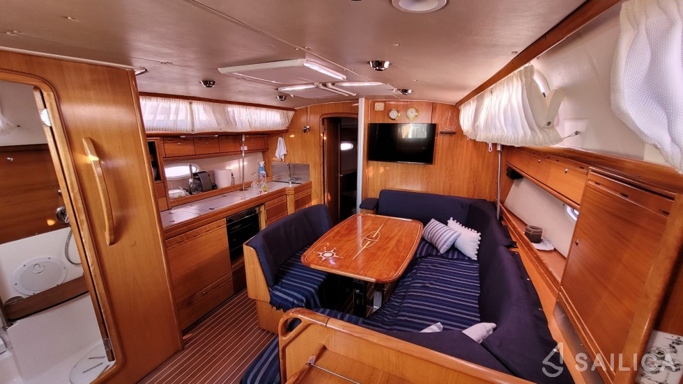 Bavaria 40 - Yacht Charter Sailica