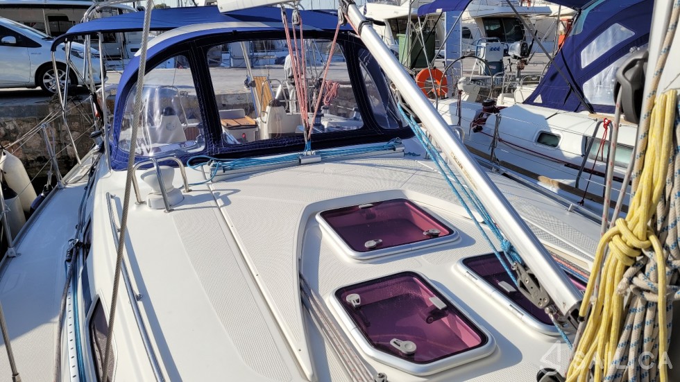 Bavaria 40 - Yacht Charter Sailica