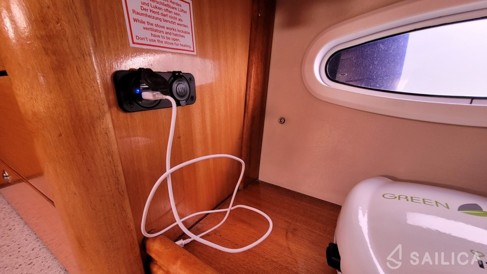 Bavaria 40 - Yacht Charter Sailica