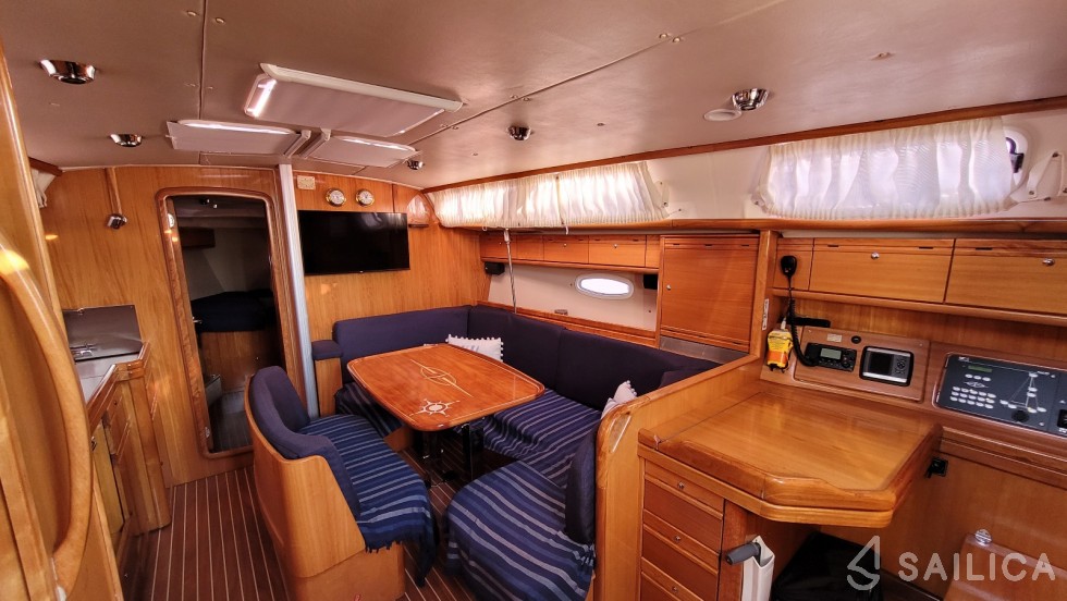 Bavaria 40 - Yacht Charter Sailica