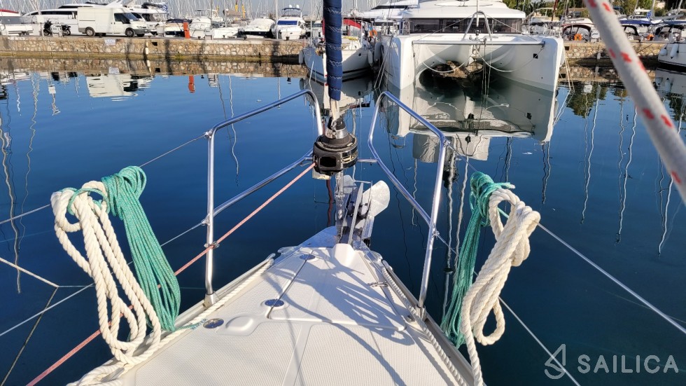 Bavaria 40 - Yacht Charter Sailica