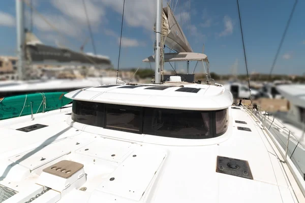 Lagoon 46  - Yacht Charter Sailica