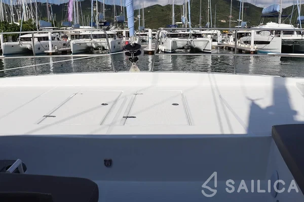 Bali 4.4 - Yacht Charter Sailica