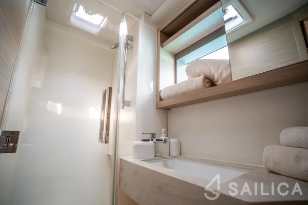 Lagoon 51 - Yacht Charter Sailica