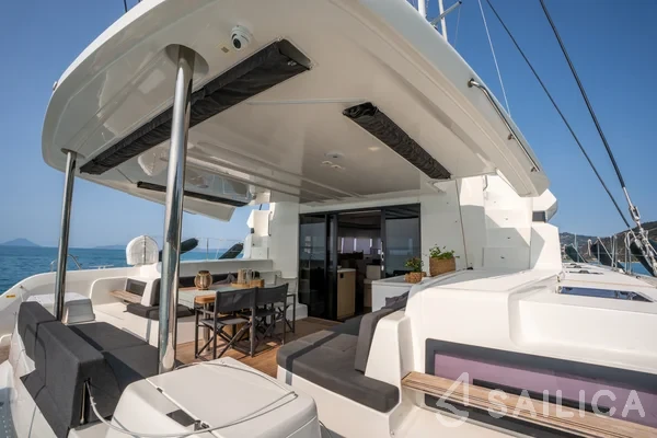Lagoon 51 - Yacht Charter Sailica