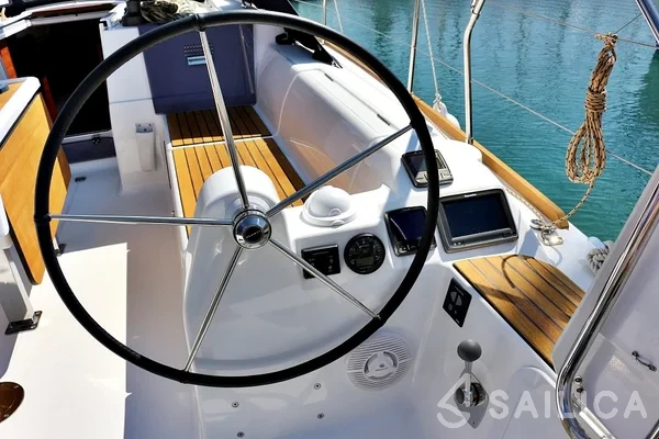 Dufour 382 GL - Yacht Charter Sailica