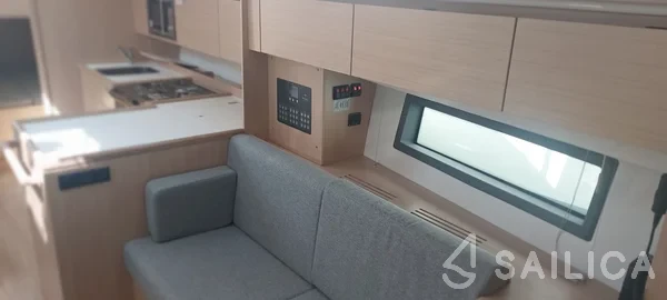 Bavaria C42 - Yacht Charter Sailica