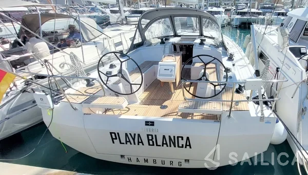 Bavaria C42 - Yacht Charter Sailica