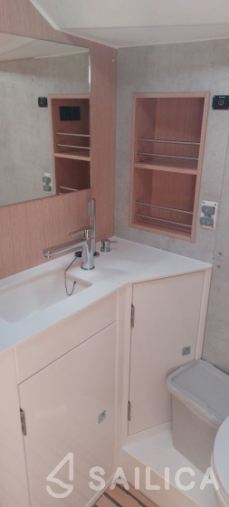 Bavaria C42 - Yacht Charter Sailica