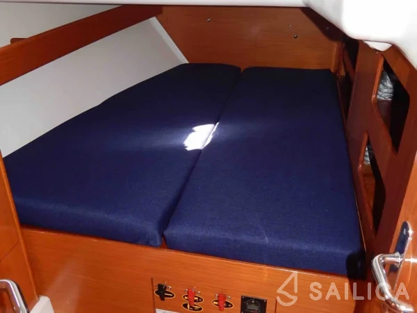 Cyclades 50.5 - Yacht Charter Sailica