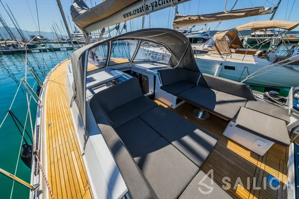 Hanse 460 - Yacht Charter Sailica
