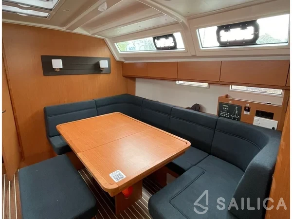 Bavaria 46 Cruiser - Yacht Charter Sailica