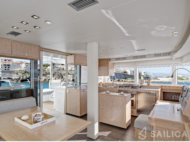 Lagoon 52 - Yacht Charter Sailica