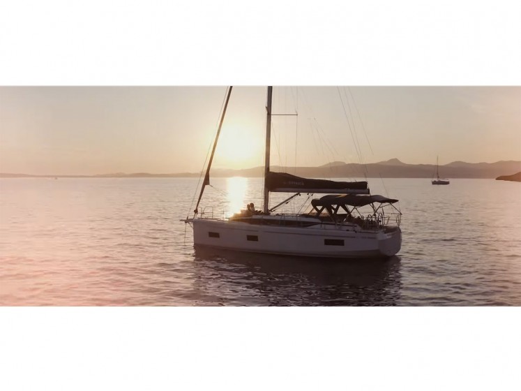 Bavaria C38 - Yacht Charter Sailica