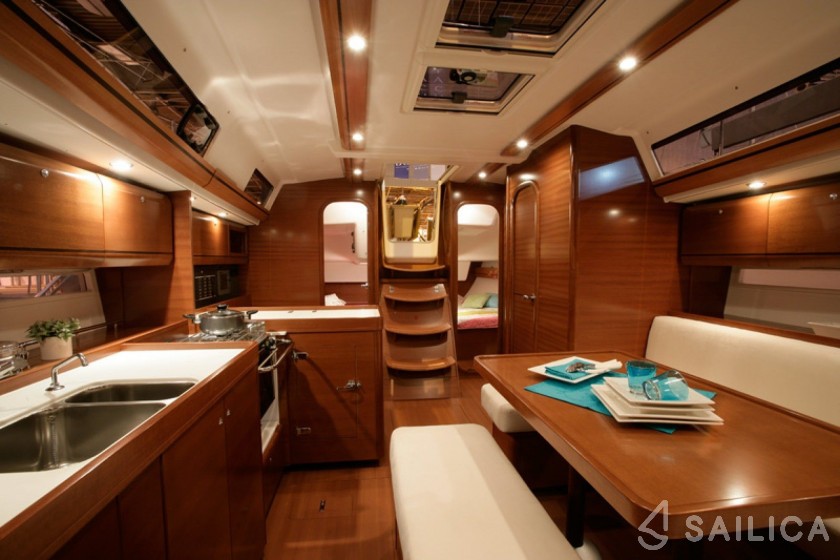 Dufour 405 GL - Yacht Charter Sailica